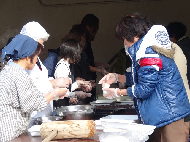 餅つき3